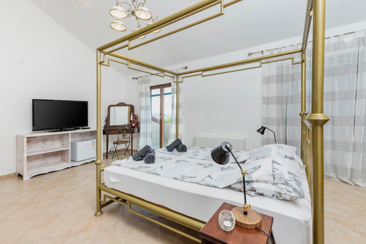 Villa Forest Kotor Bagian luar foto